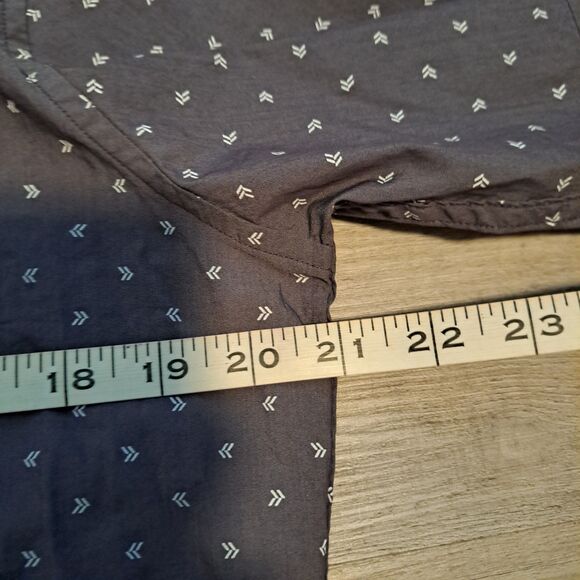 Travis Mathew Button Up Shirt Short Sleeve Golf Casual Arrow Print Medium - Picture 10 of 10